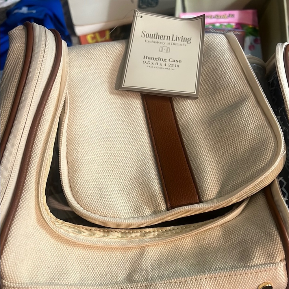 Southern Living Cream and Tan Toiletry Bag